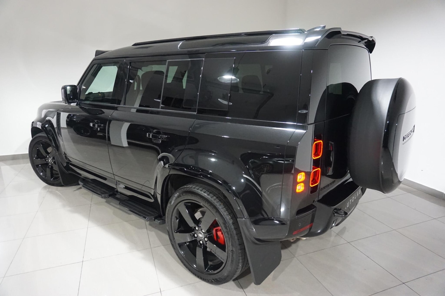 Used Land Rover Defender 110 for sale - 76701535: Photo 40