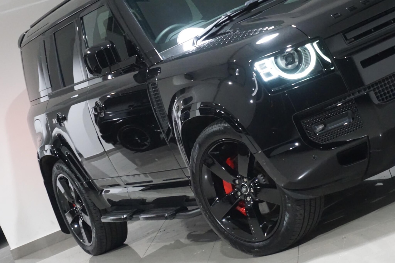 Used Land Rover Defender 110 for sale - 76701535: Photo 45