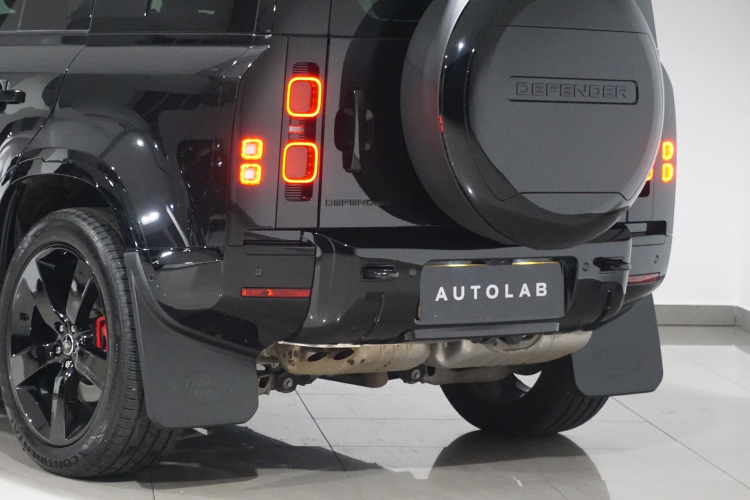 Used Land Rover Defender 110 for sale - 76701535: Photo 48