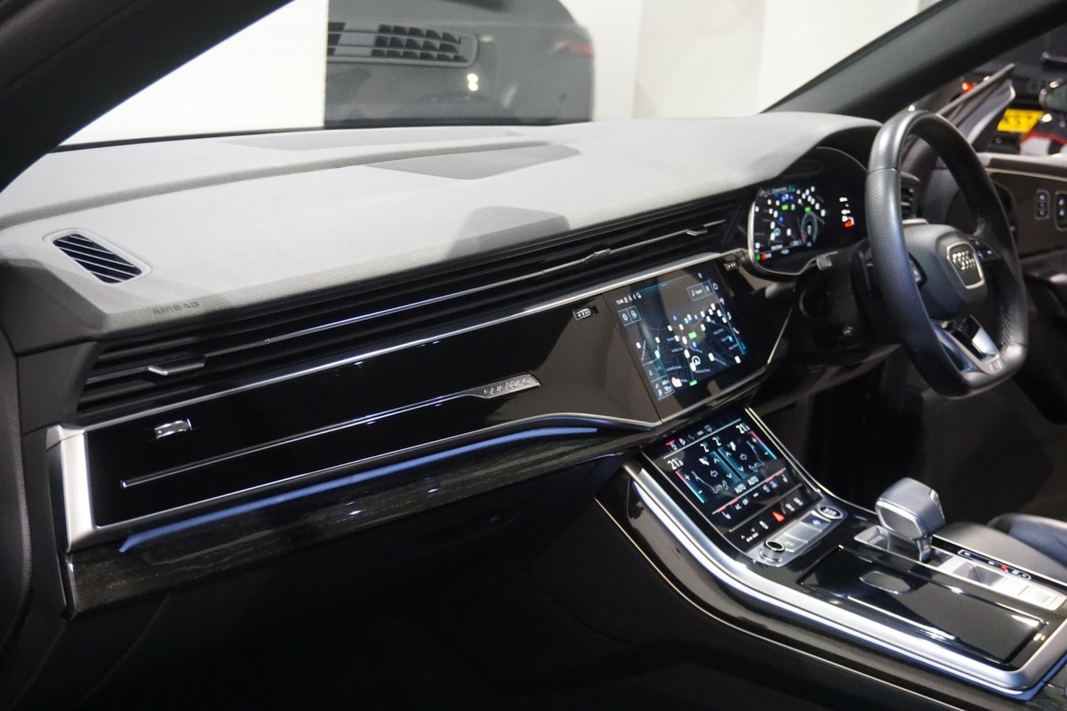 Used Audi Q8 2022 for sale - 76456779: Photo 51