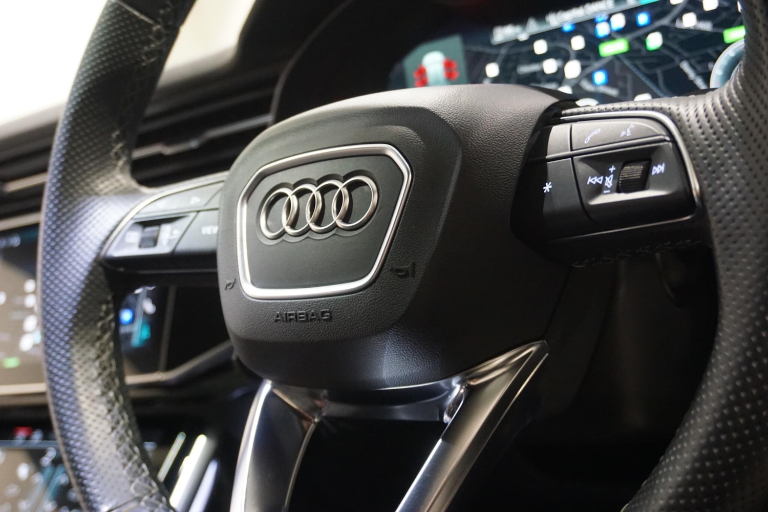 Used Audi Q8 2022 for sale - 76456779: Photo 56