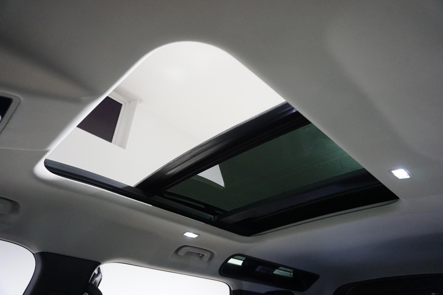 Used Land Rover Defender 2022 for sale - 77279703: Photo 12