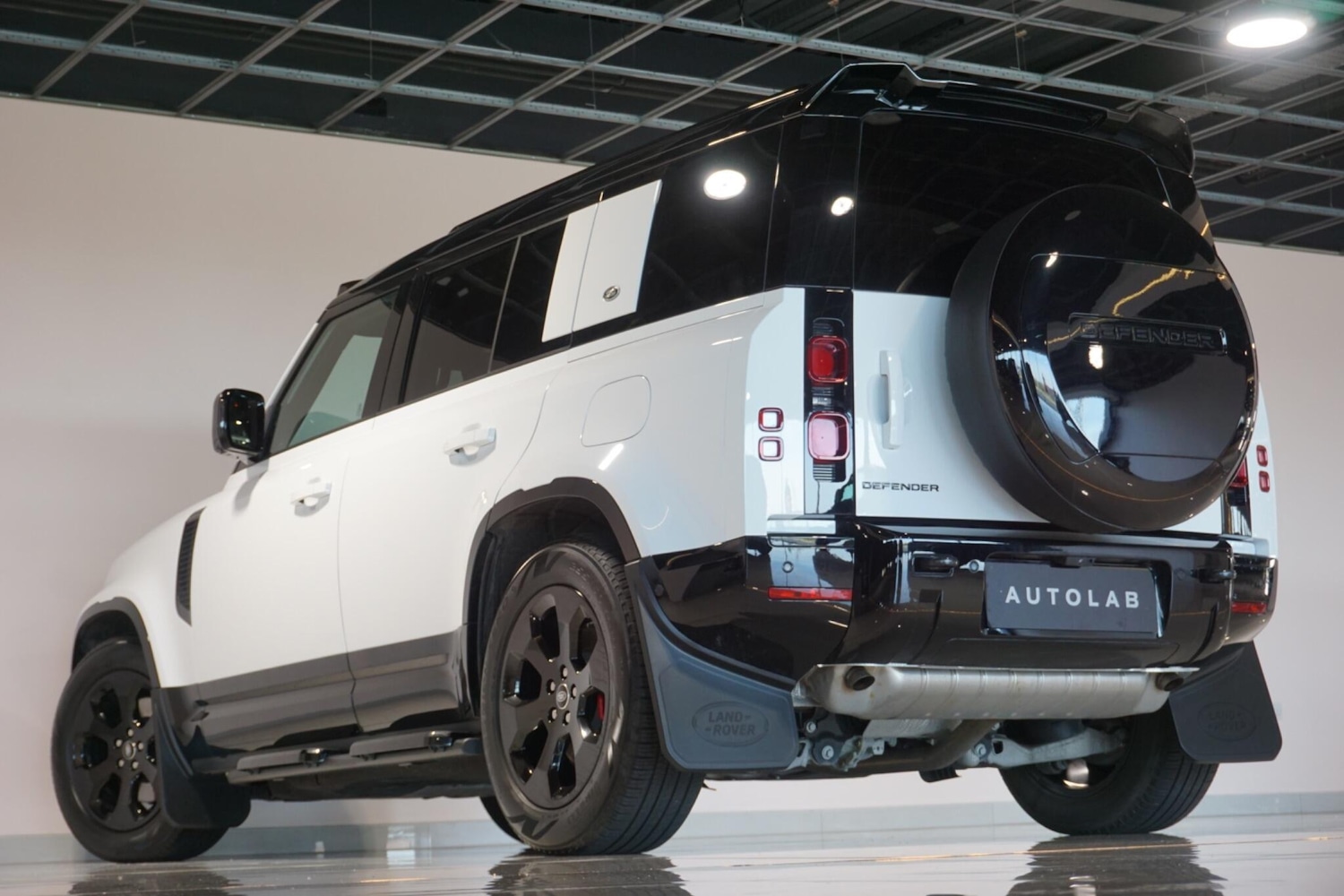 Used Land Rover Defender 110 for sale - 77940495: Photo 33