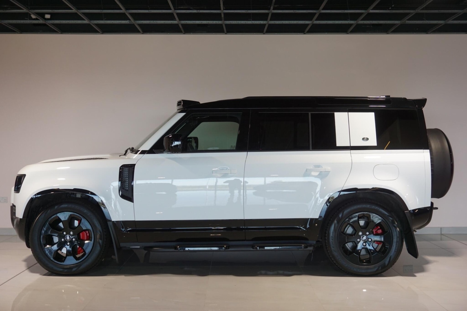 Used Land Rover Defender 110 for sale - 77940495: Photo 37