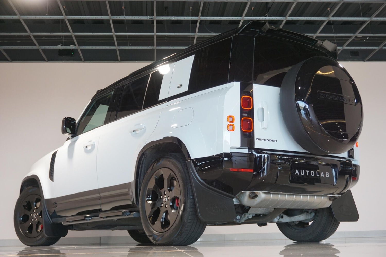 Used Land Rover Defender 110 for sale - 77940495: Photo 38