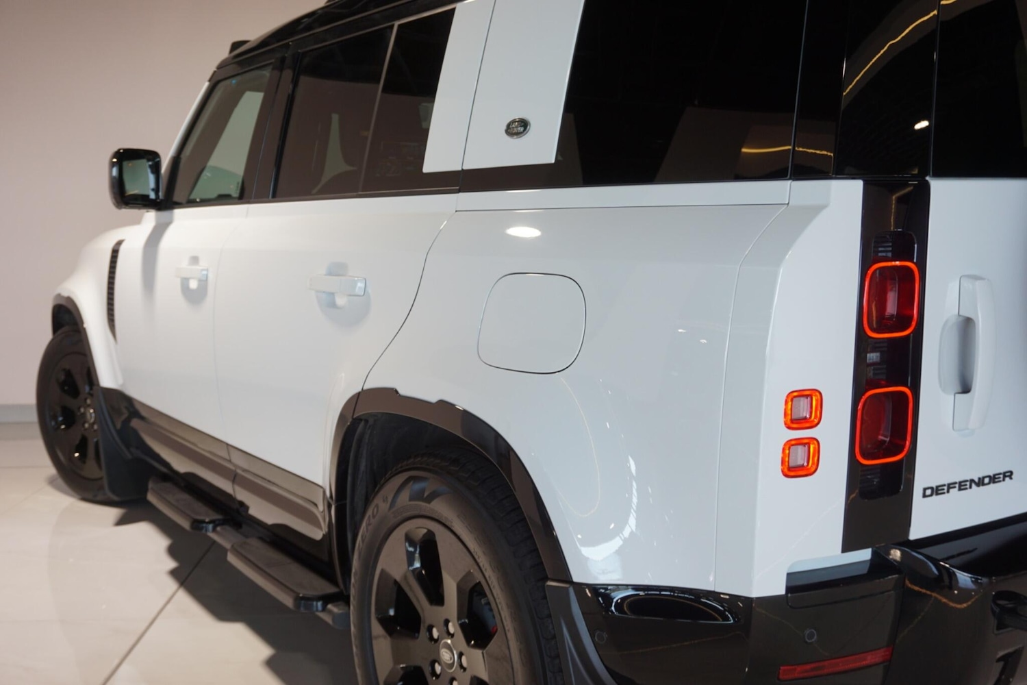 Used Land Rover Defender 110 for sale - 77940495: Photo 54