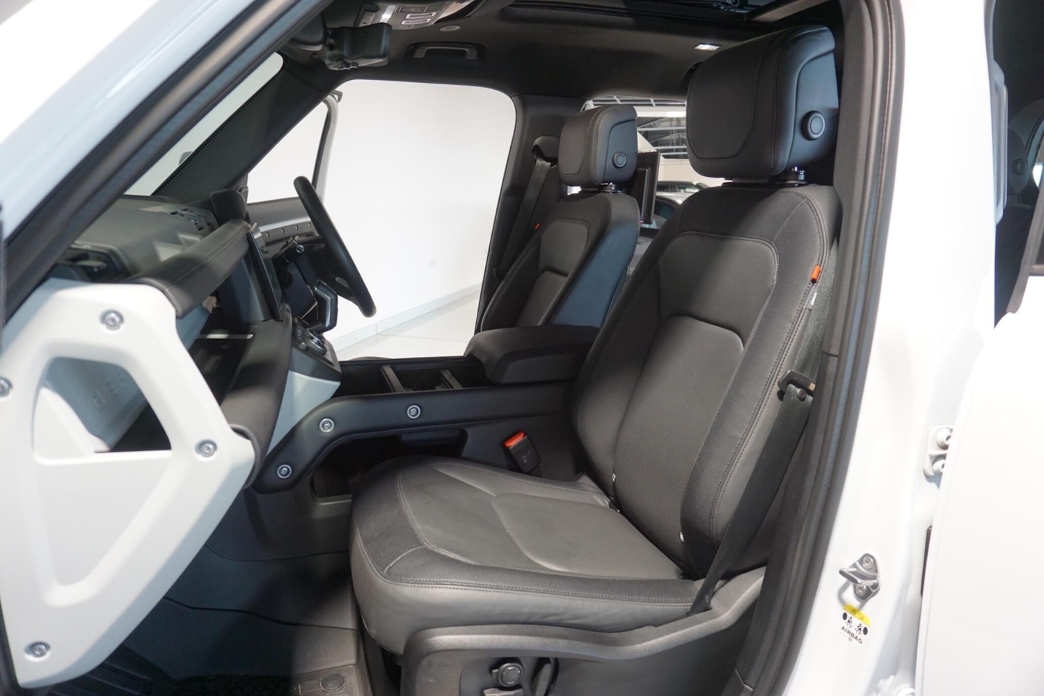 Used Land Rover Defender 110 for sale - 77940495: Photo 56