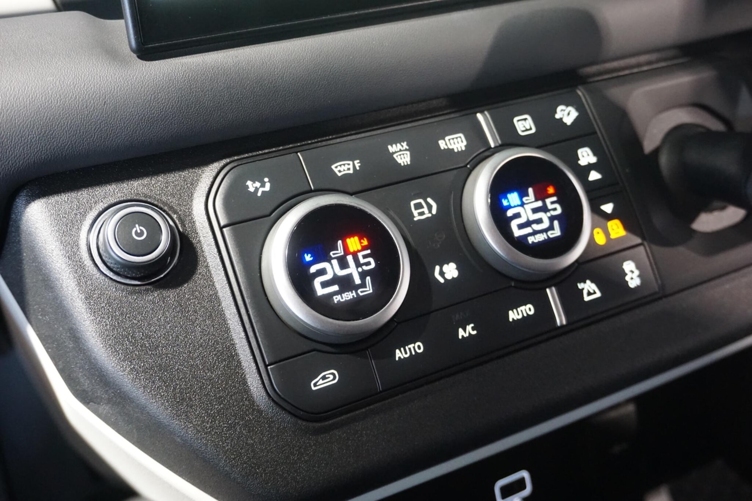 Used Land Rover Defender 110 for sale - 77940495: Photo 66