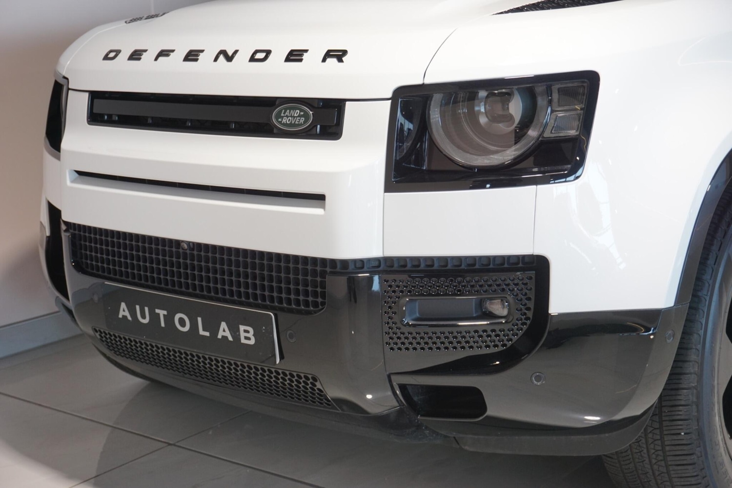 Used Land Rover Defender 110 for sale - 77940495: Photo 68