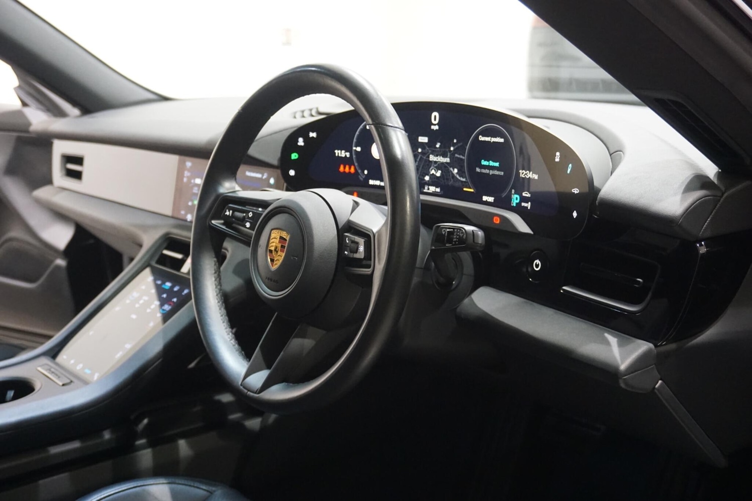 Used Porsche Taycan 2022 for sale - 76294469: Photo 10