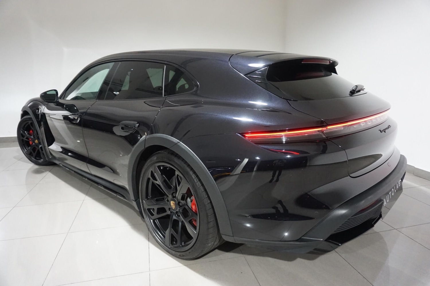 Used Porsche Taycan 2022 for sale - 76294469: Photo 19