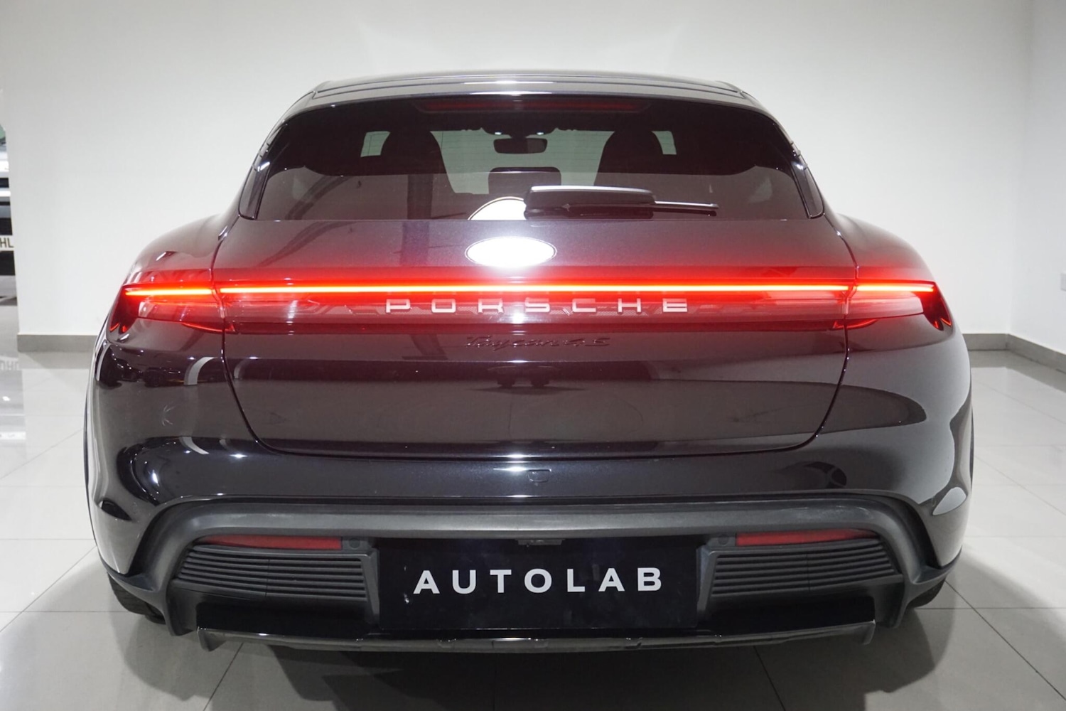 Used Porsche Taycan 2022 for sale - 76294469: Photo 20