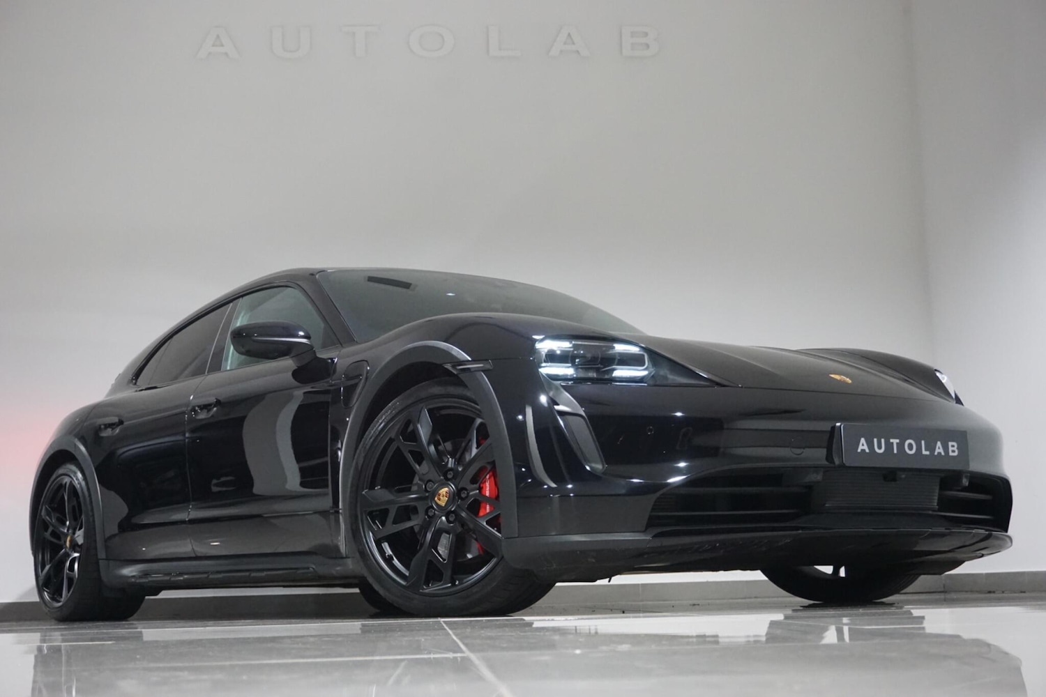 Used Porsche Taycan 2022 for sale - 76294469: Photo 26