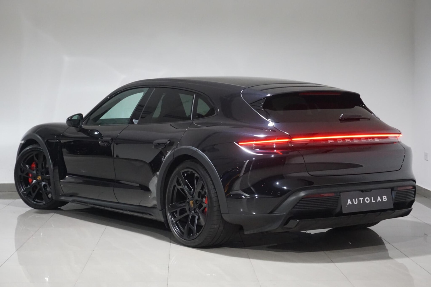 Used Porsche Taycan 2022 for sale - 76294469: Photo 32