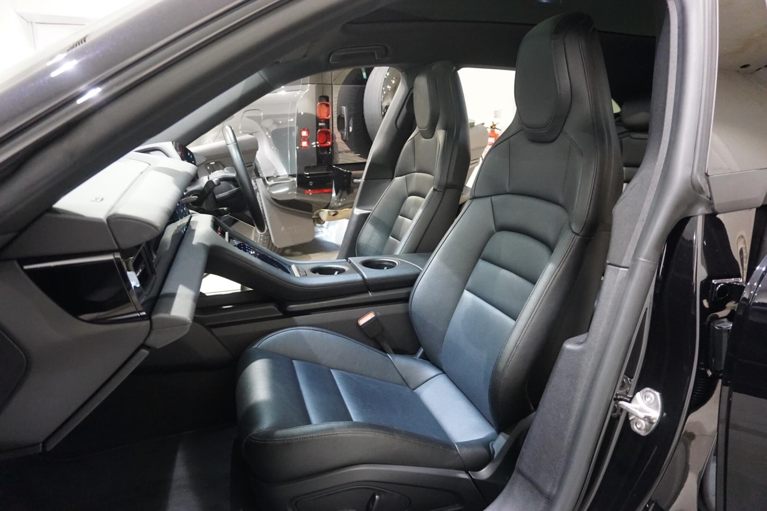 Used Porsche Taycan 2022 for sale - 76294469: Photo 46