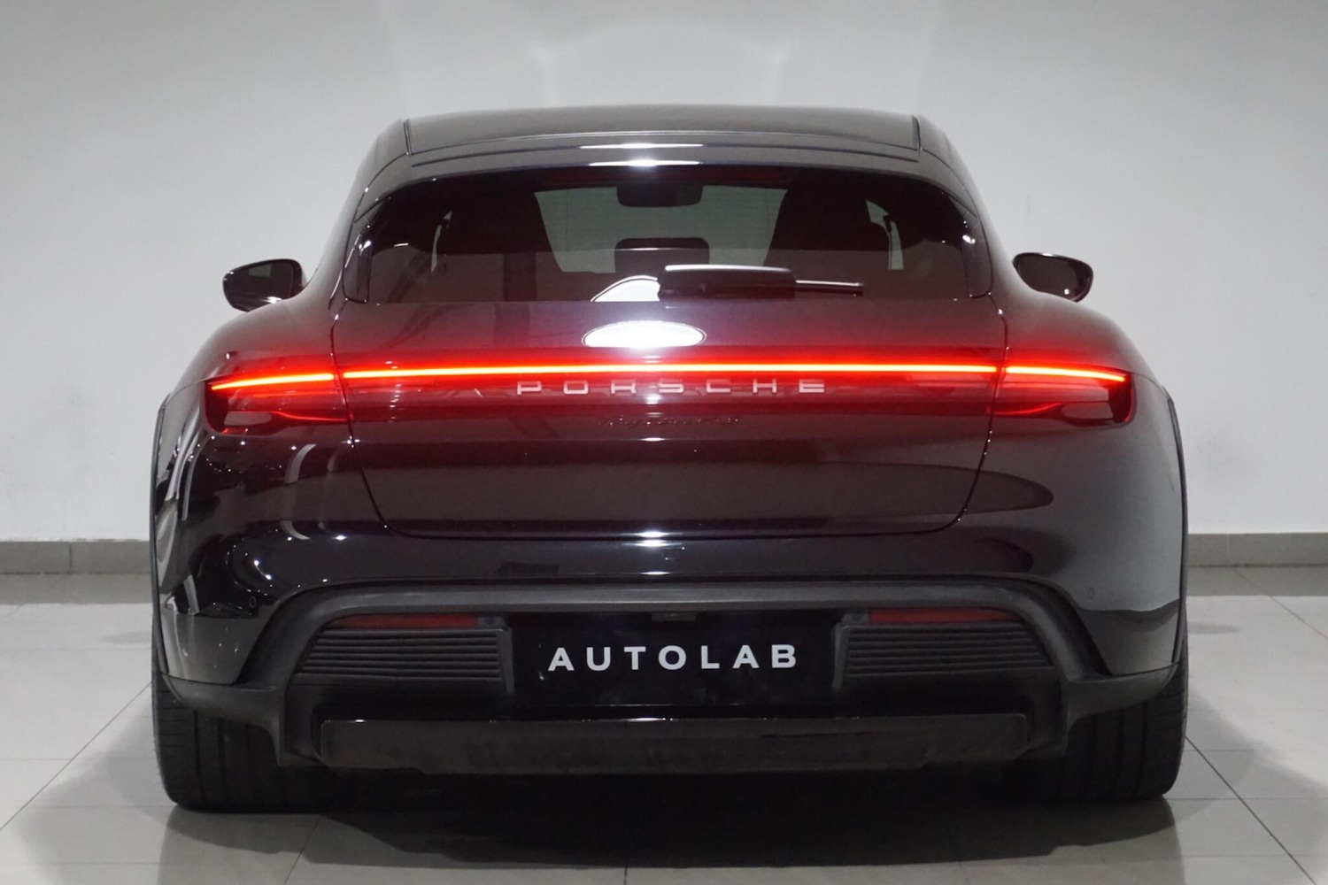 Used Porsche Taycan 2022 for sale - 76294469: Photo 5