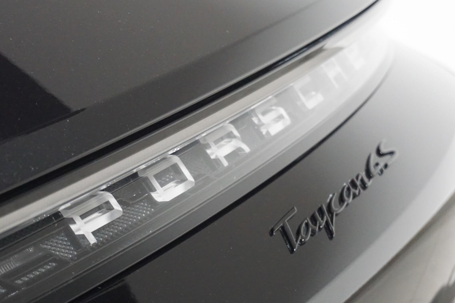 Used Porsche Taycan 2022 for sale - 76294469: Photo 69