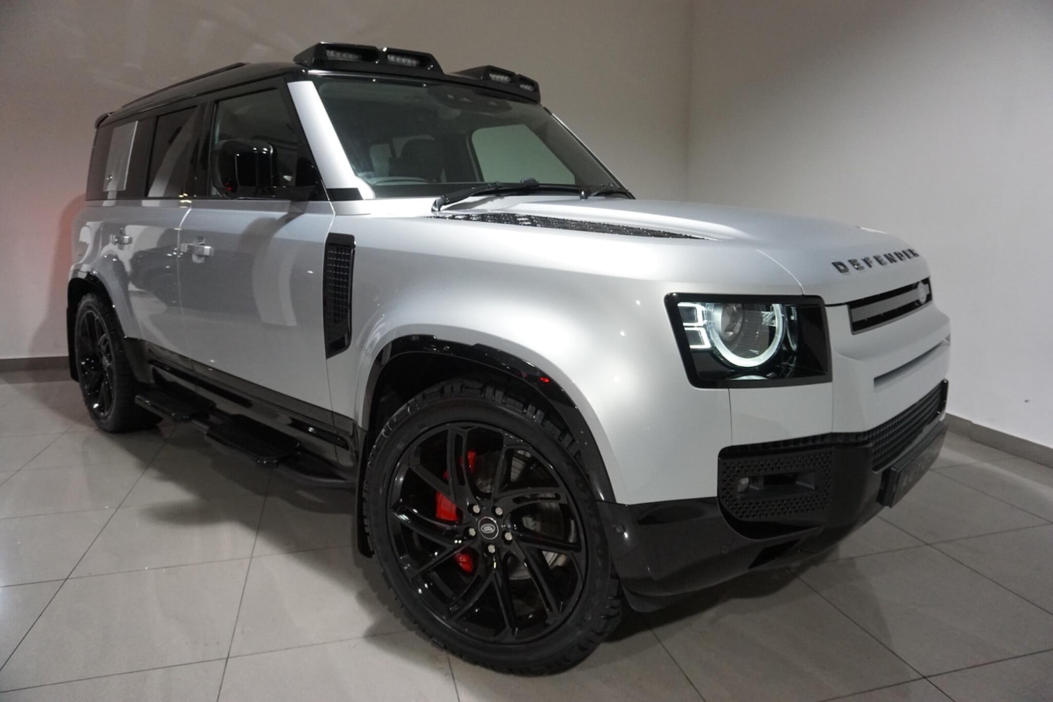 Used Land Rover Defender 110 for sale - 76476489: Photo 26