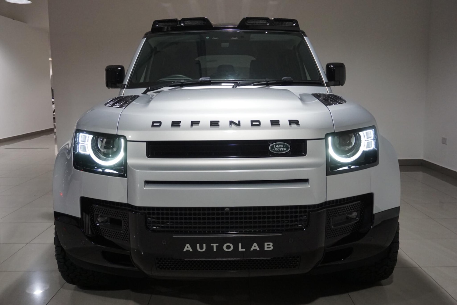 Used Land Rover Defender 110 for sale - 76476489: Photo 27