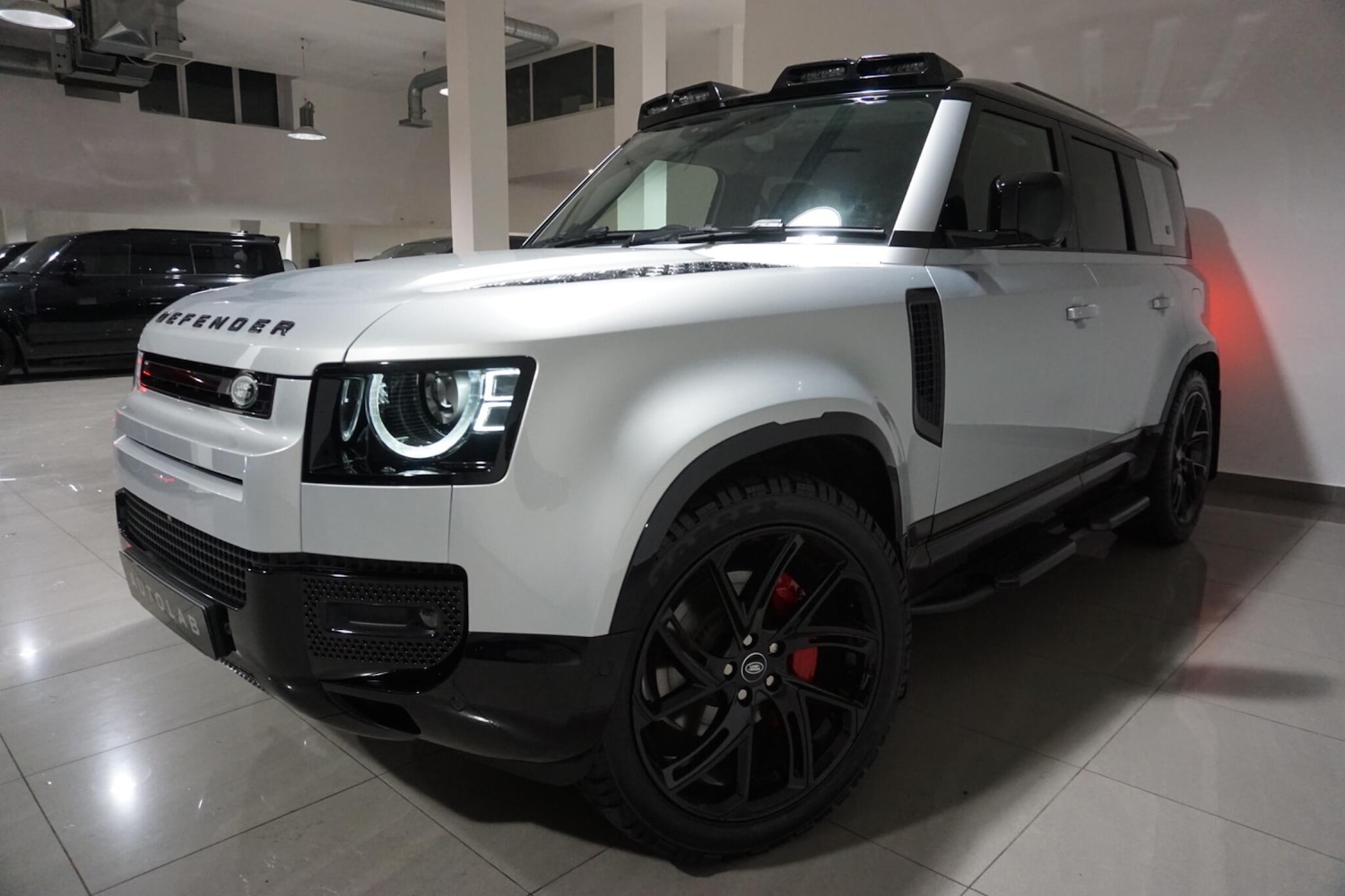 Used Land Rover Defender 110 for sale - 76476489: Photo 28