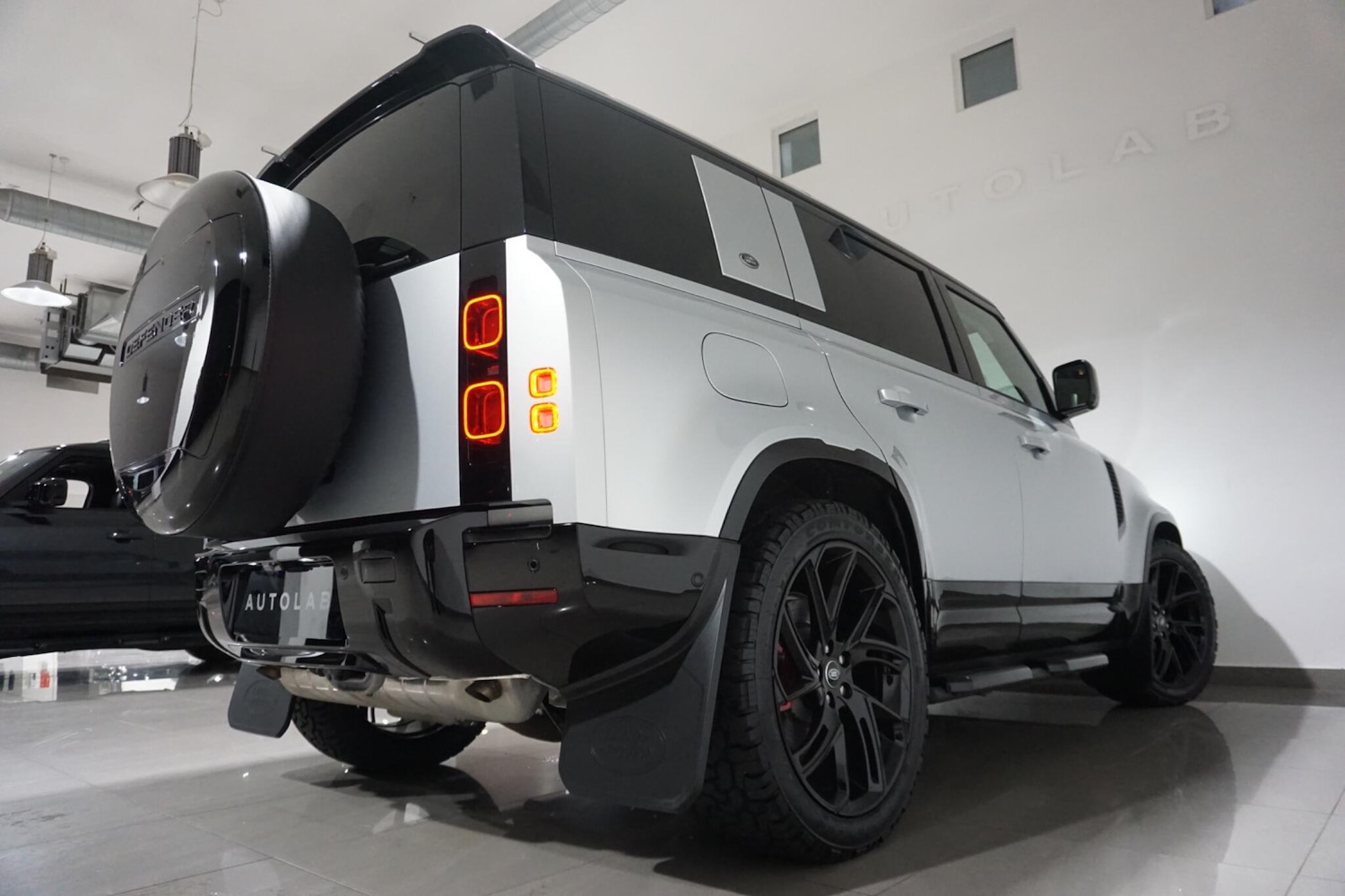 Used Land Rover Defender 110 for sale - 76476489: Photo 35