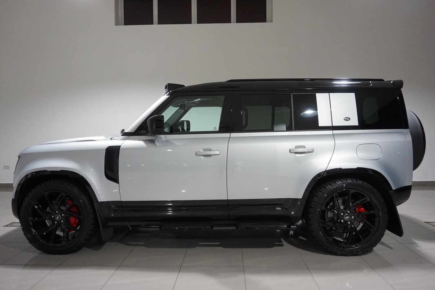 Used Land Rover Defender 110 for sale - 76476489: Photo 37