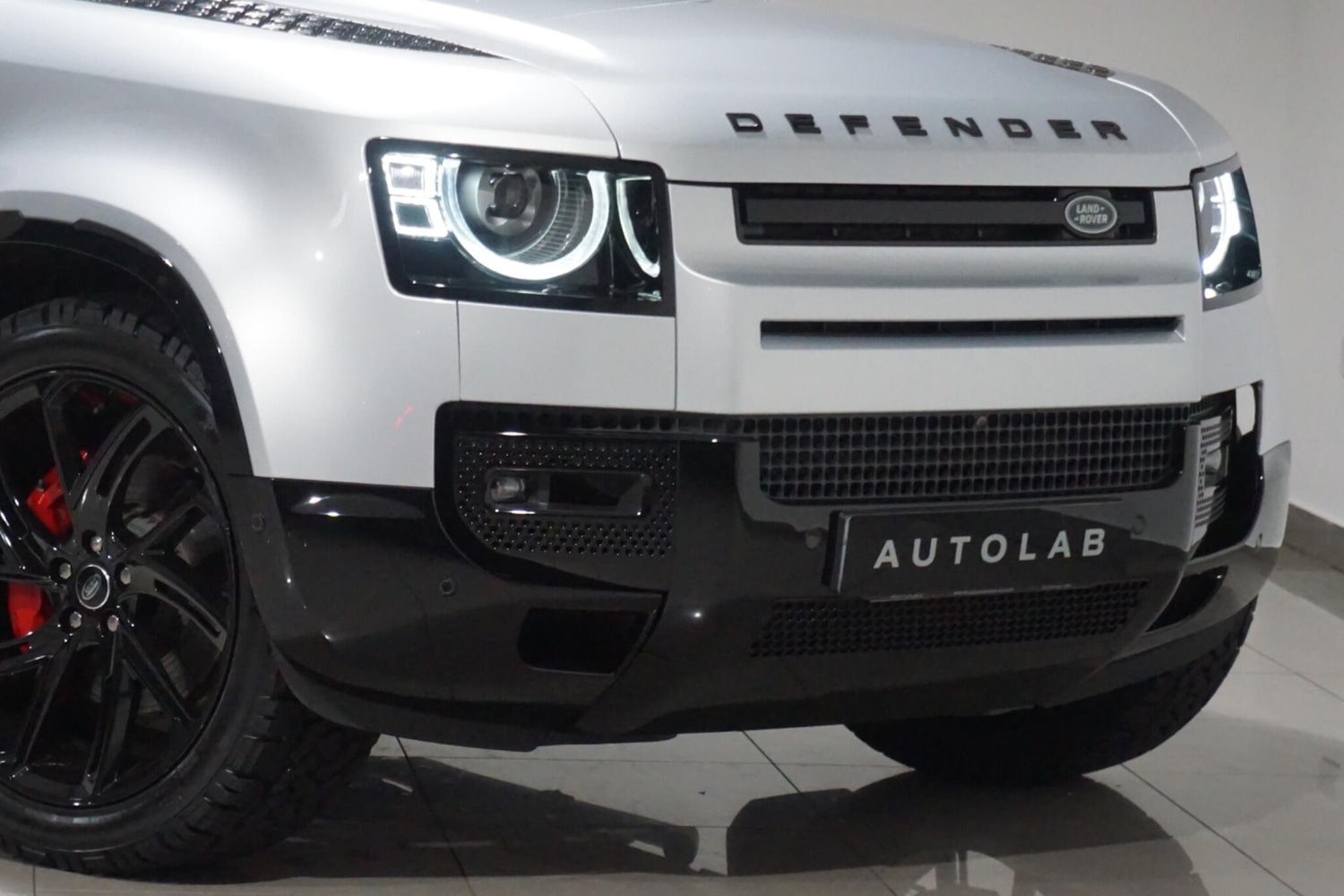 Used Land Rover Defender 110 for sale - 76476489: Photo 47