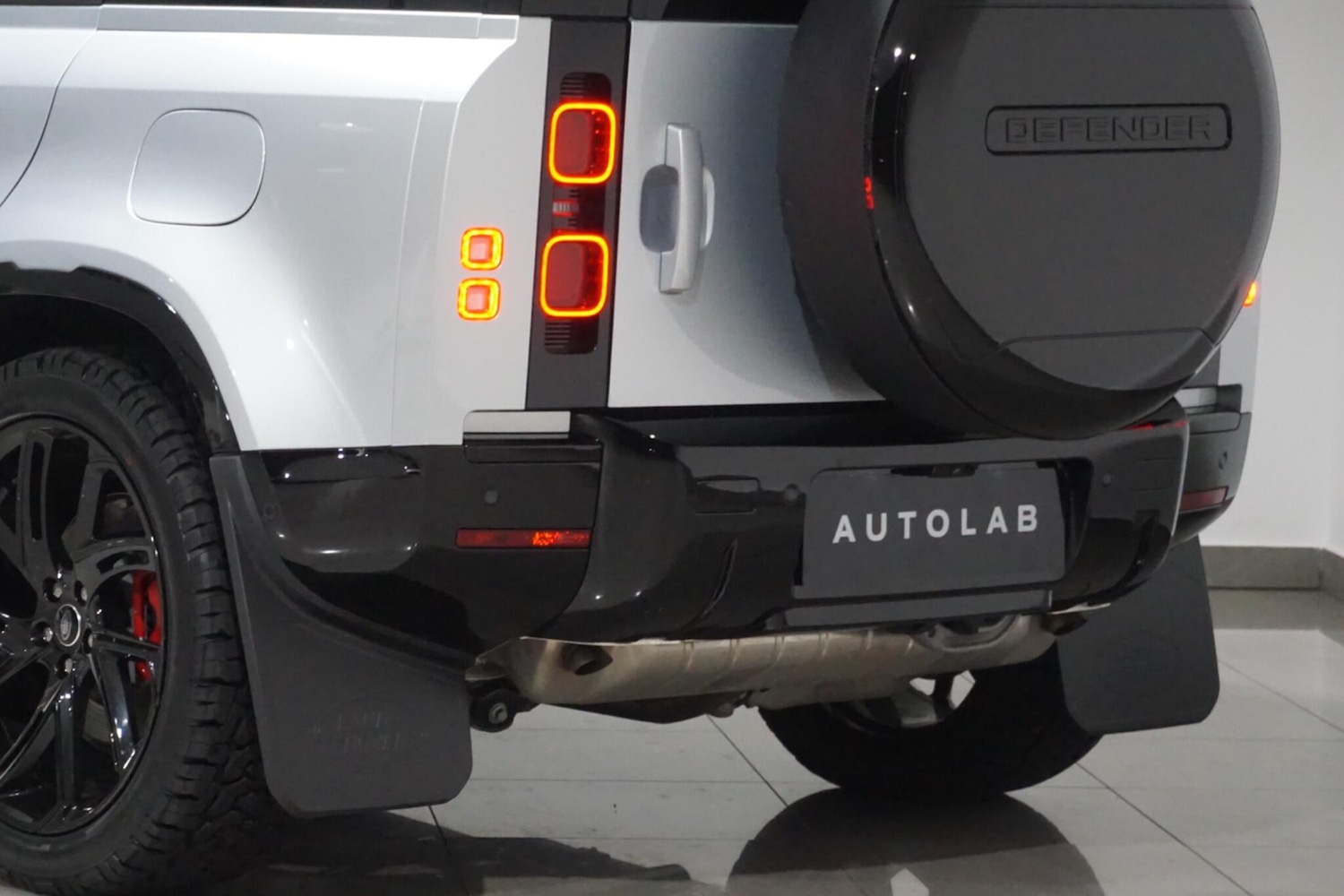 Used Land Rover Defender 110 for sale - 76476489: Photo 48