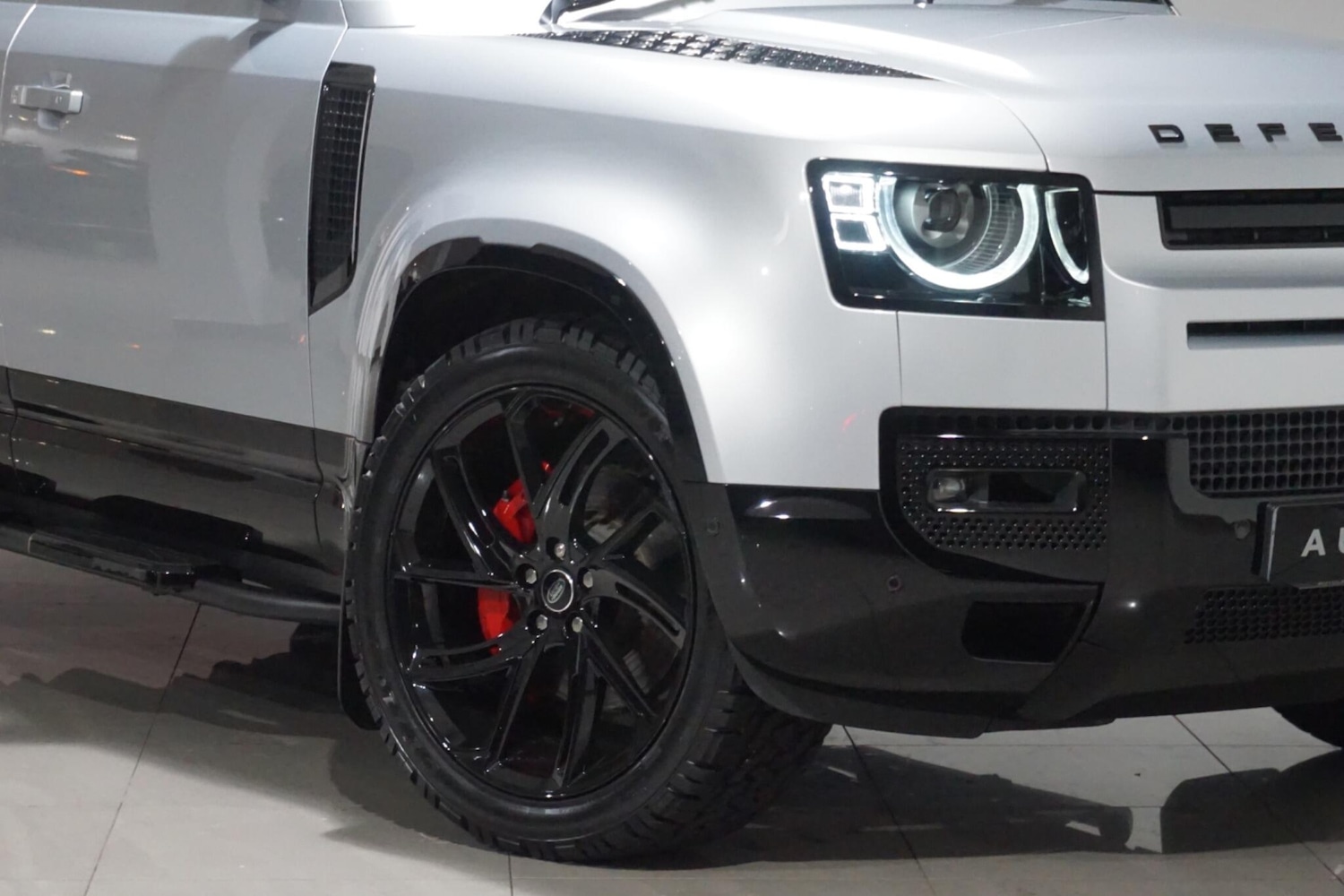 Used Land Rover Defender 110 for sale - 76476489: Photo 49