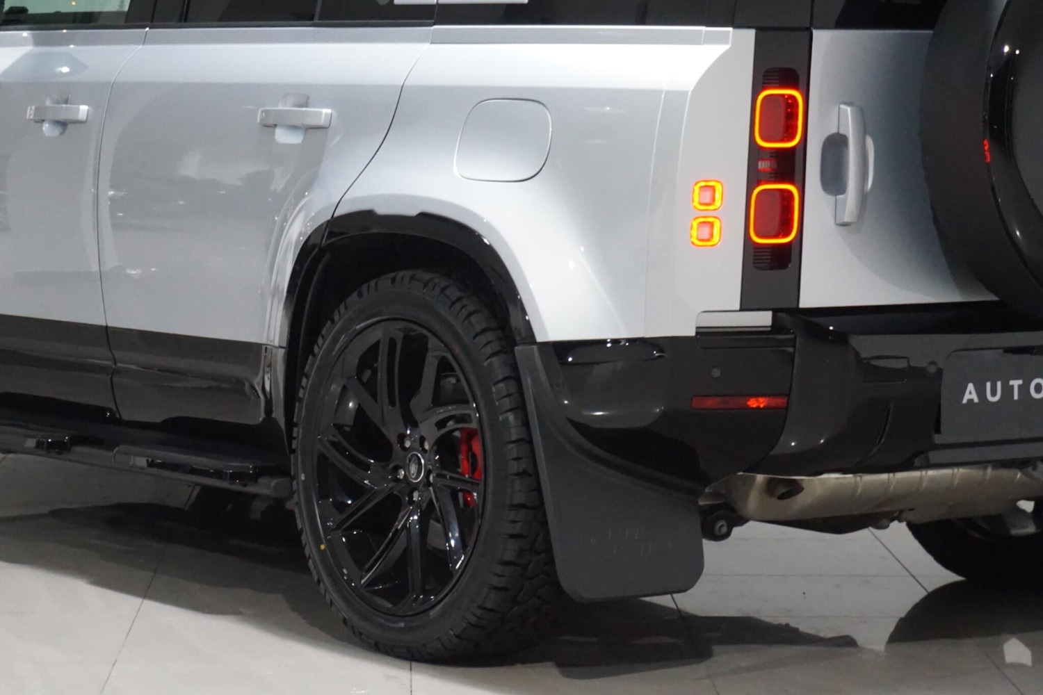 Used Land Rover Defender 110 for sale - 76476489: Photo 50