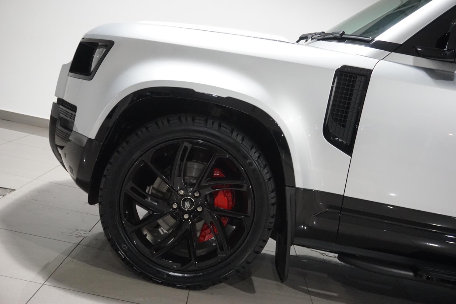 Used Land Rover Defender 110 for sale - 76476489: Photo 51