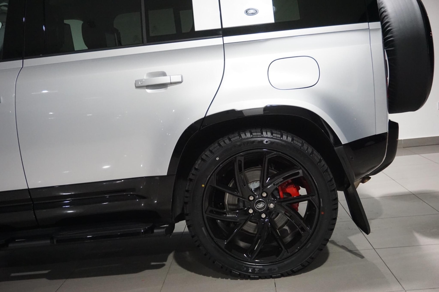 Used Land Rover Defender 110 for sale - 76476489: Photo 52