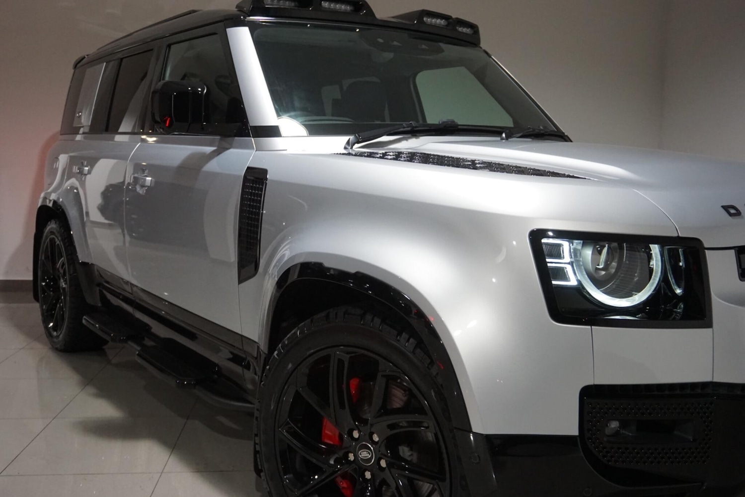 Used Land Rover Defender 110 for sale - 76476489: Photo 53