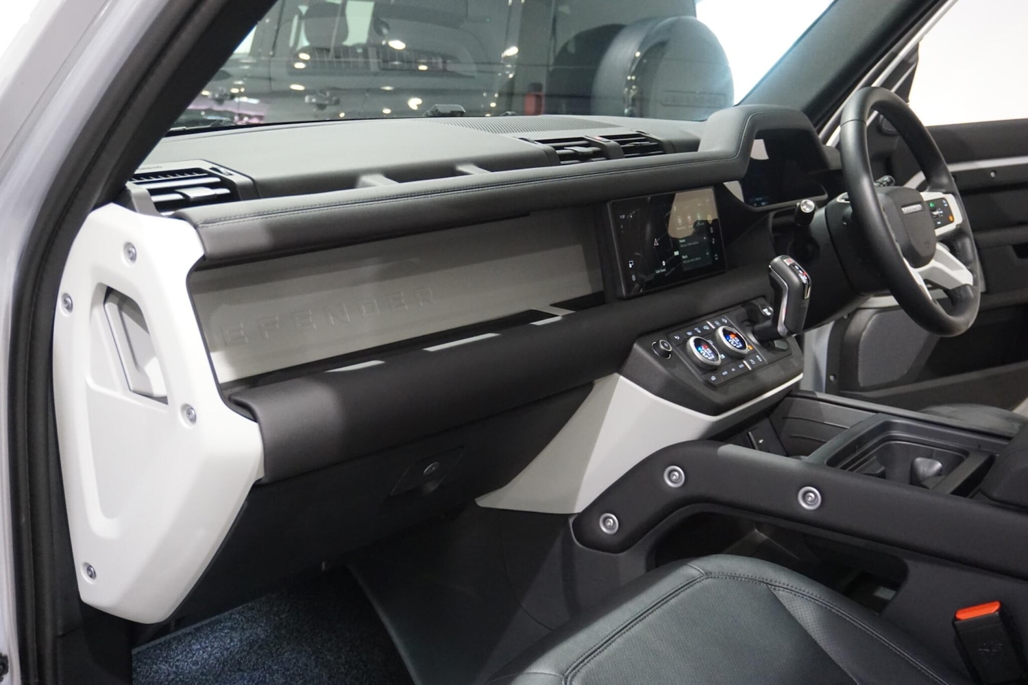 Used Land Rover Defender 110 for sale - 76476489: Photo 57