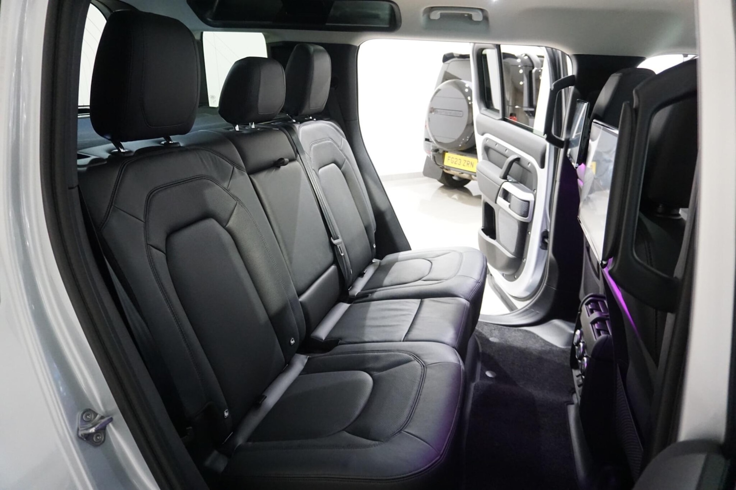 Used Land Rover Defender 110 for sale - 76476489: Photo 58