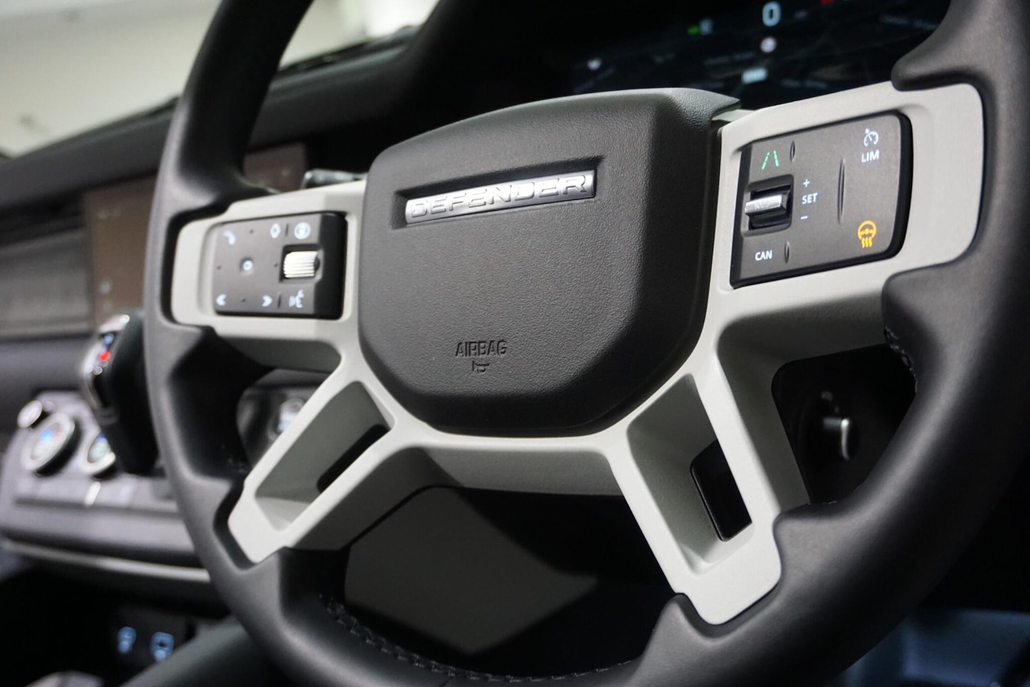 Used Land Rover Defender 110 for sale - 76476489: Photo 61