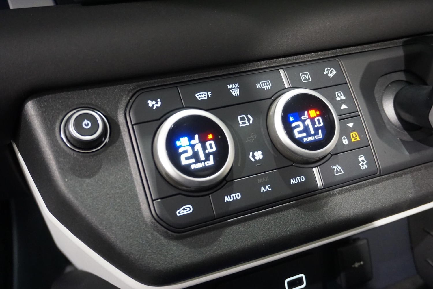 Used Land Rover Defender 110 for sale - 76476489: Photo 66