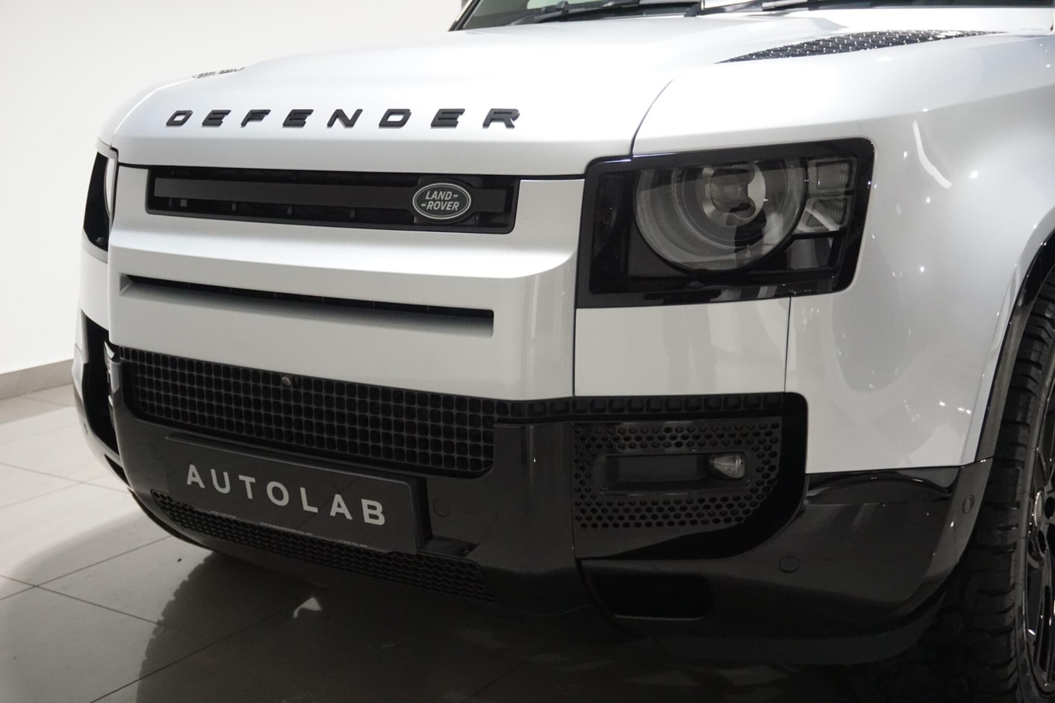 Used Land Rover Defender 110 for sale - 76476489: Photo 69