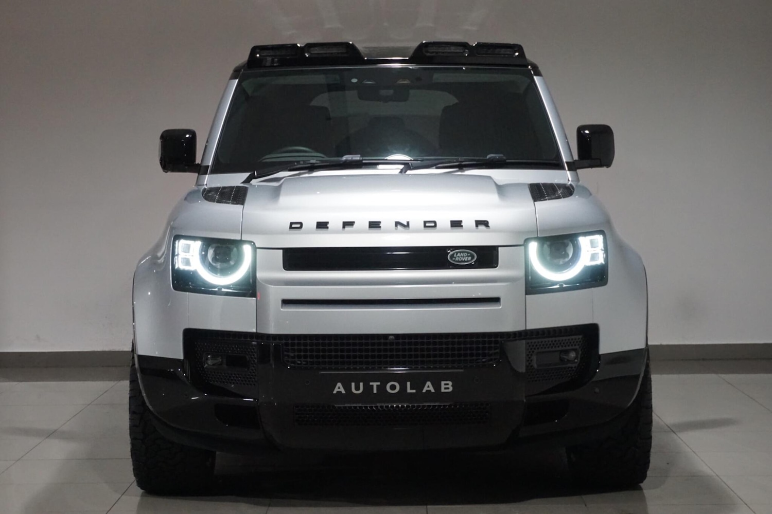 Used Land Rover Defender 110 for sale - 76476489: Photo 7