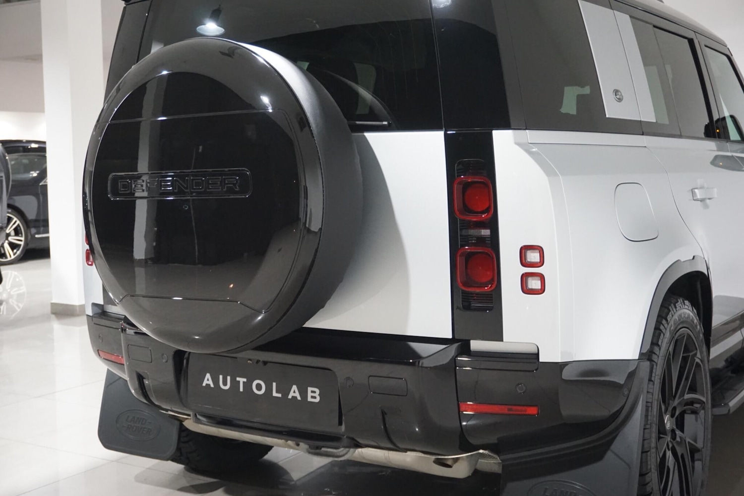 Used Land Rover Defender 110 for sale - 76476489: Photo 70