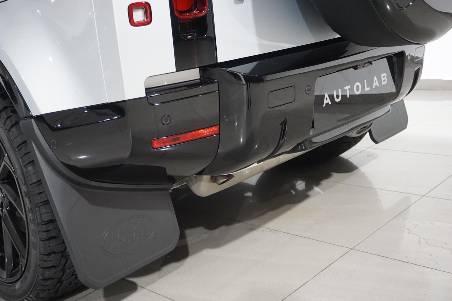 Used Land Rover Defender 110 for sale - 76476489: Photo 72