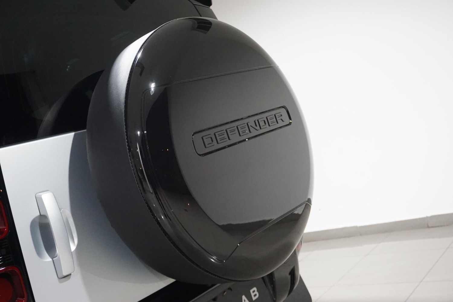 Used Land Rover Defender 110 for sale - 76476489: Photo 75