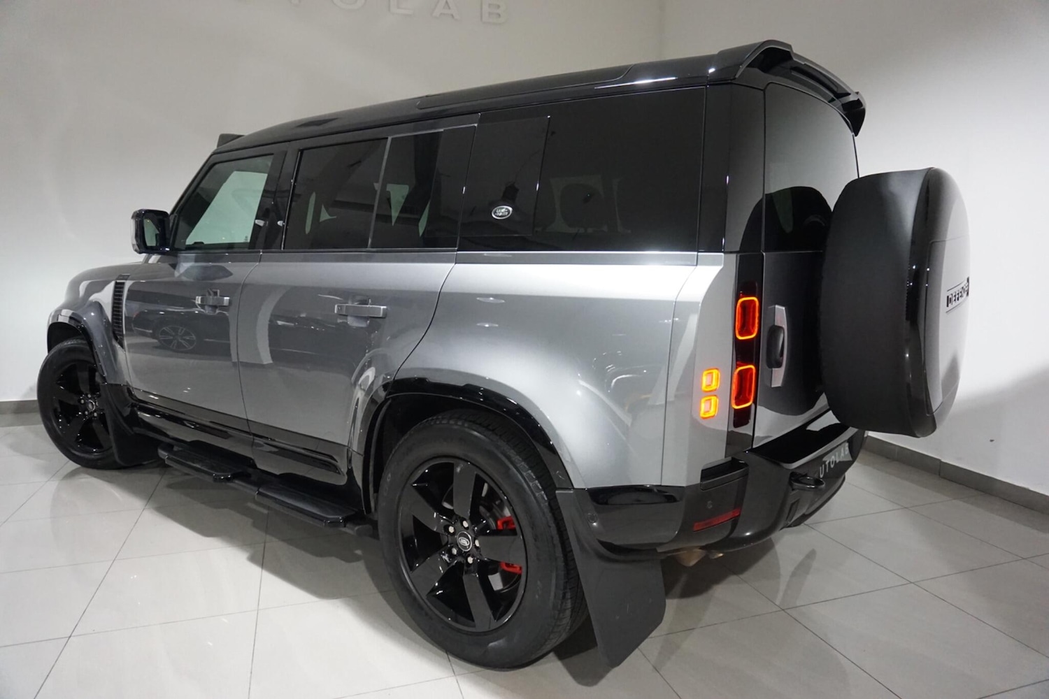 Used Land Rover Defender 110 for sale - 76997542: Photo 26