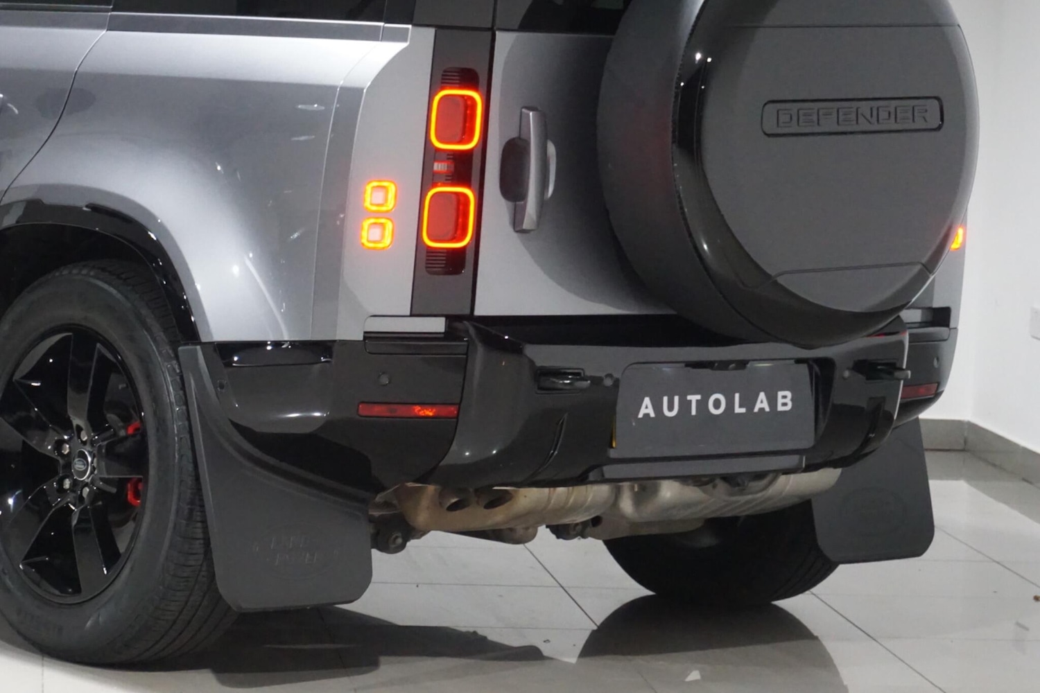 Used Land Rover Defender 110 for sale - 76997542: Photo 45