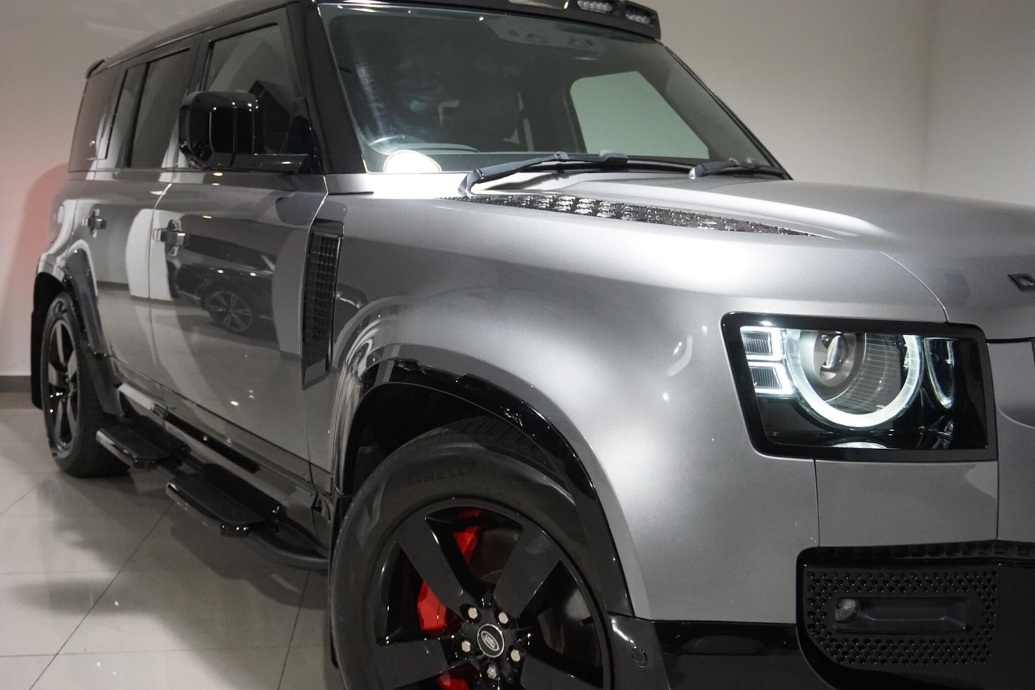 Used Land Rover Defender 110 for sale - 76997542: Photo 50