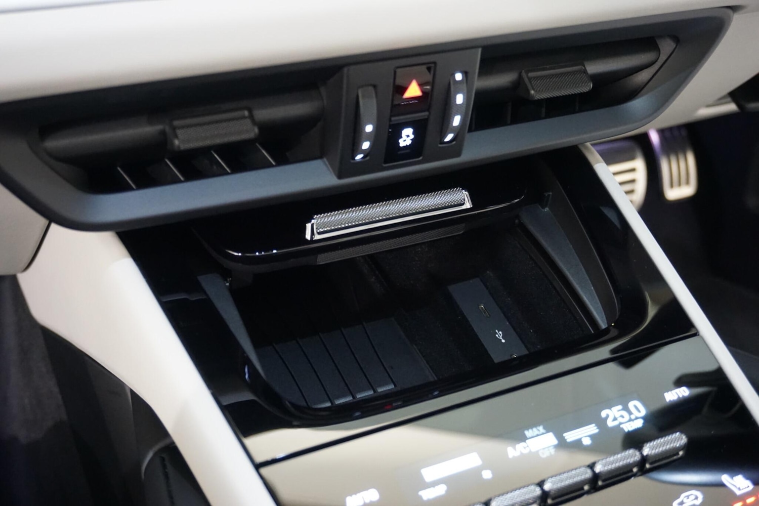 Used Porsche Cayenne 2023 for sale - 76012645: Photo 17