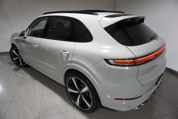 Used Porsche Cayenne 2023 for sale - 76012645: Photo 34