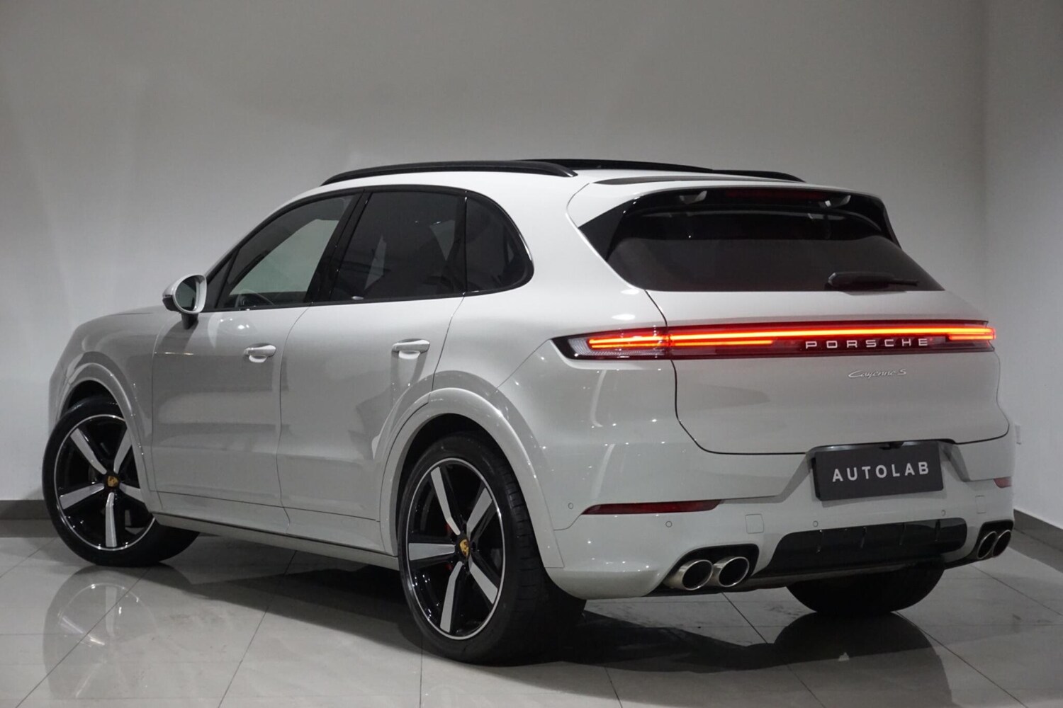 Used Porsche Cayenne 2023 for sale - 76012645: Photo 36