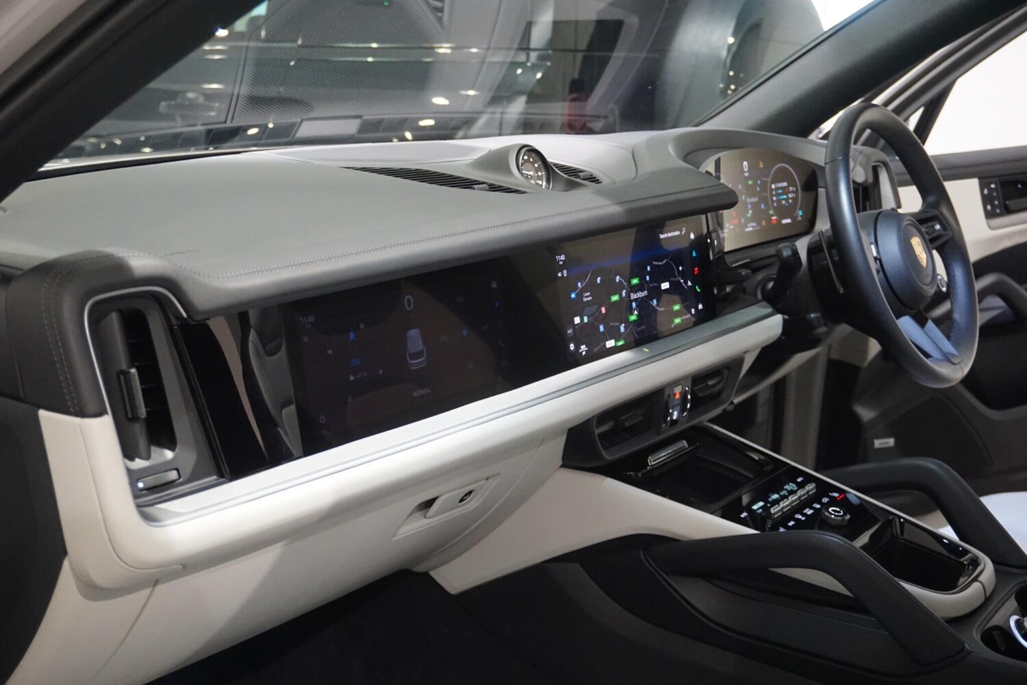 Used Porsche Cayenne 2023 for sale - 76012645: Photo 51