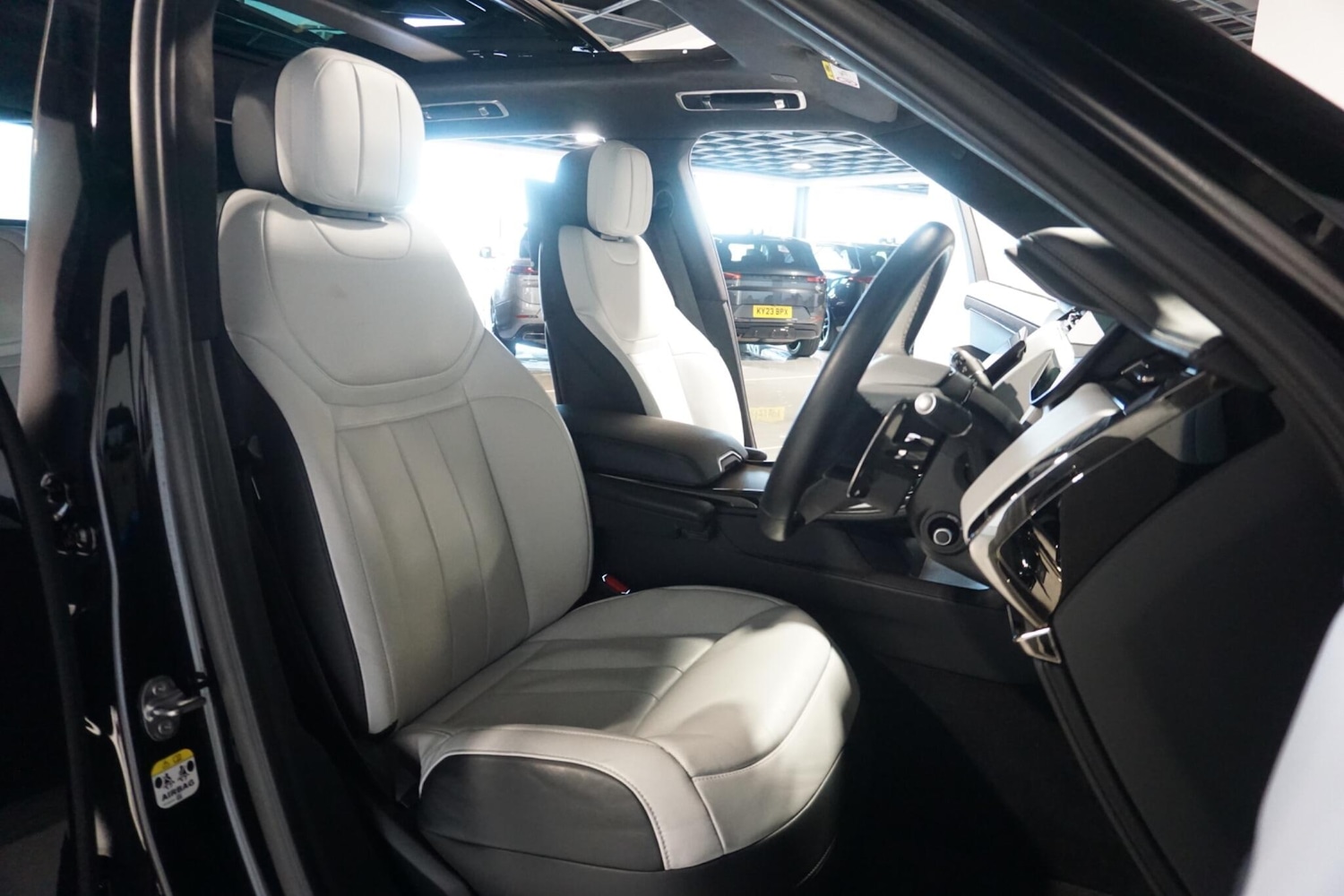 Used Land Rover Range Rover Sport 2024 for sale - 77940396: Photo 13